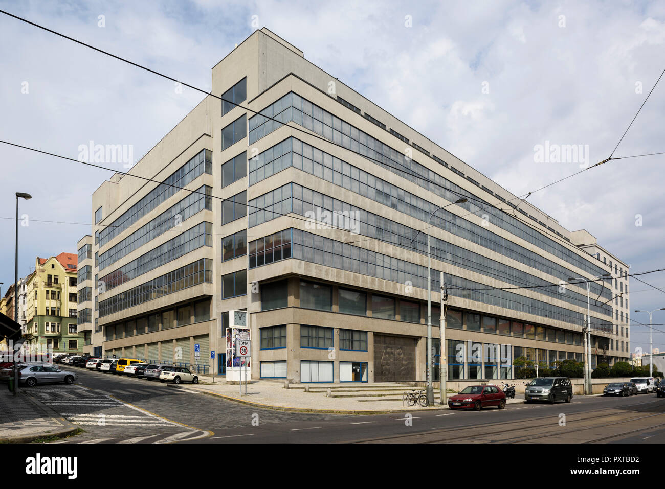 Prague. Czech Republic. Trade Fair Palace (Veletrzní palác), housing the National Gallery in Prague (Národní galerie v Praze), designed by the archite Stock Photo