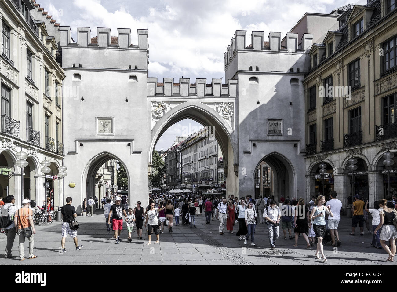 München, Karlstor, Karlsplatz, Stachus, Bayern Deutschland.(nur redaktionell nutzbar, kein model release vorhanden) Stock Photo