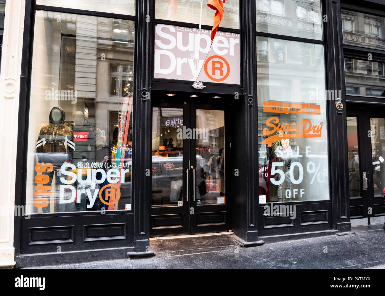 Sign clothing shop superdry hi-res stock photography and images - Alamy