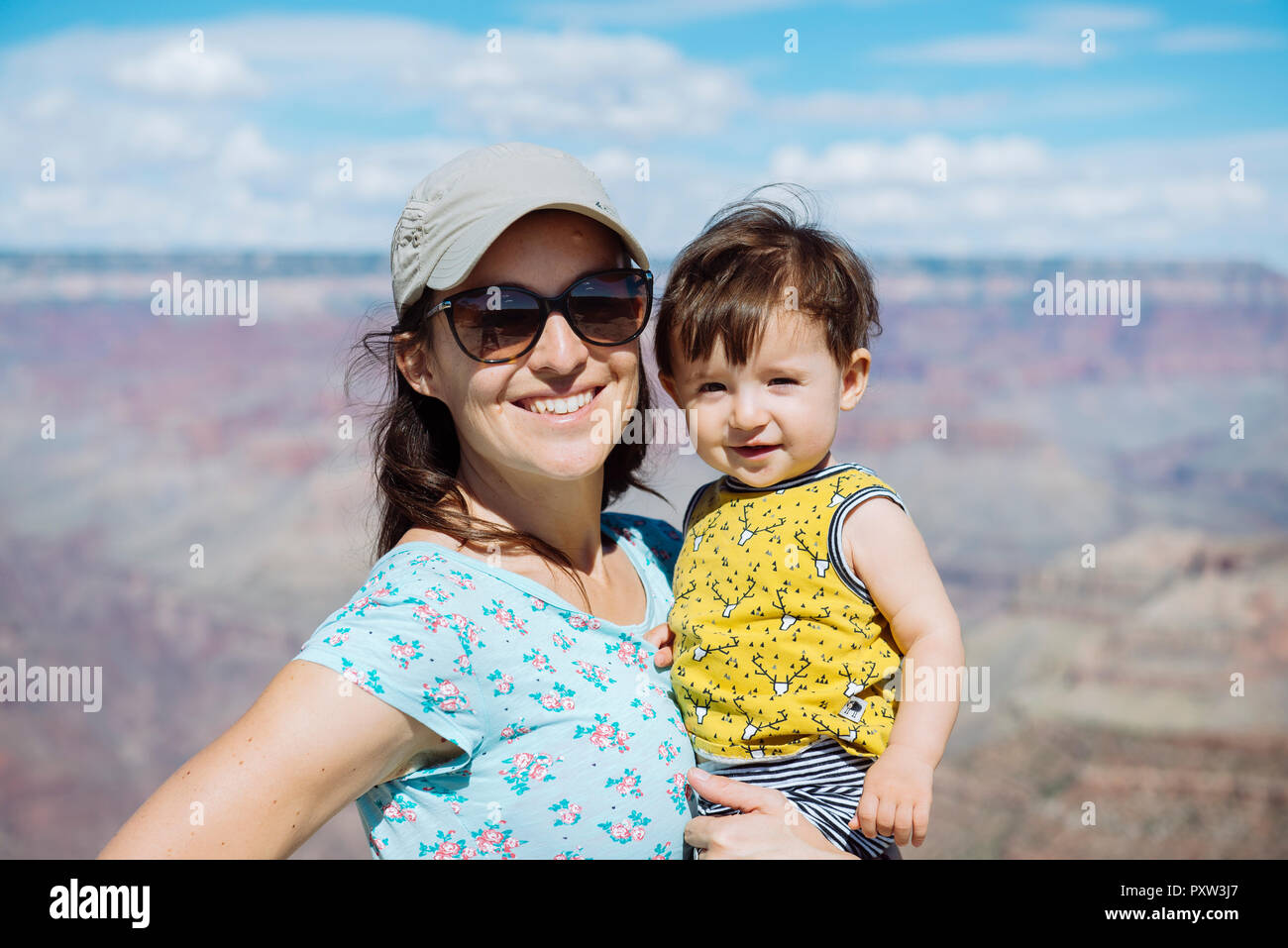 USA, Arizona, Grand Canyon National Park, Grand Canyon, Portrait of mother and little daughter Stock Photo