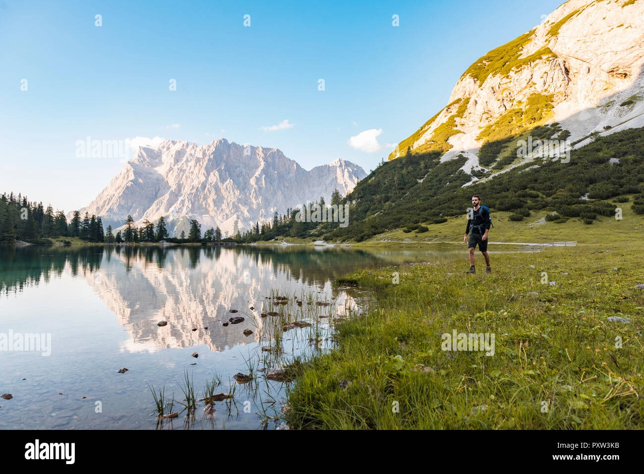 Hikers lake mountain backpack hi-res stock photography and images - Alamy