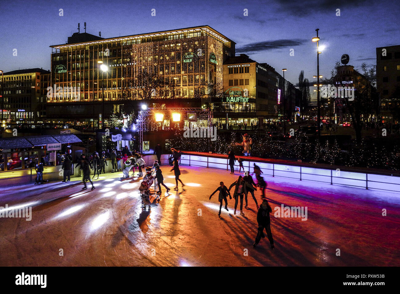 Eislaufen hi-res stock photography and images - Alamy