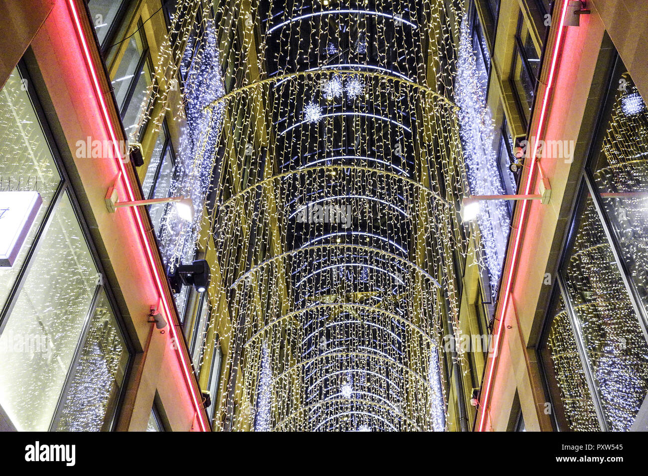 München, Festliche Weihnachtsdekoration In Der Innenstadt 