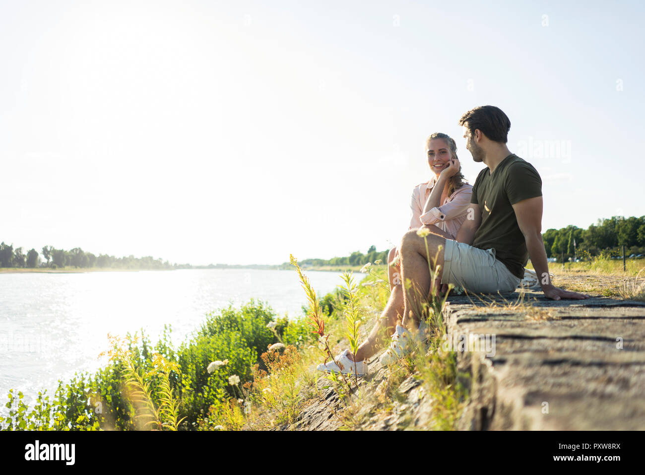 Riverside in summer hi-res stock photography and images - Alamy