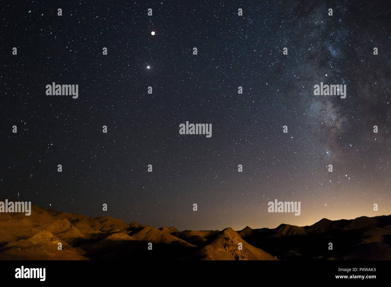 Total lunar eclipse photos hi-res stock photography and images - Alamy
