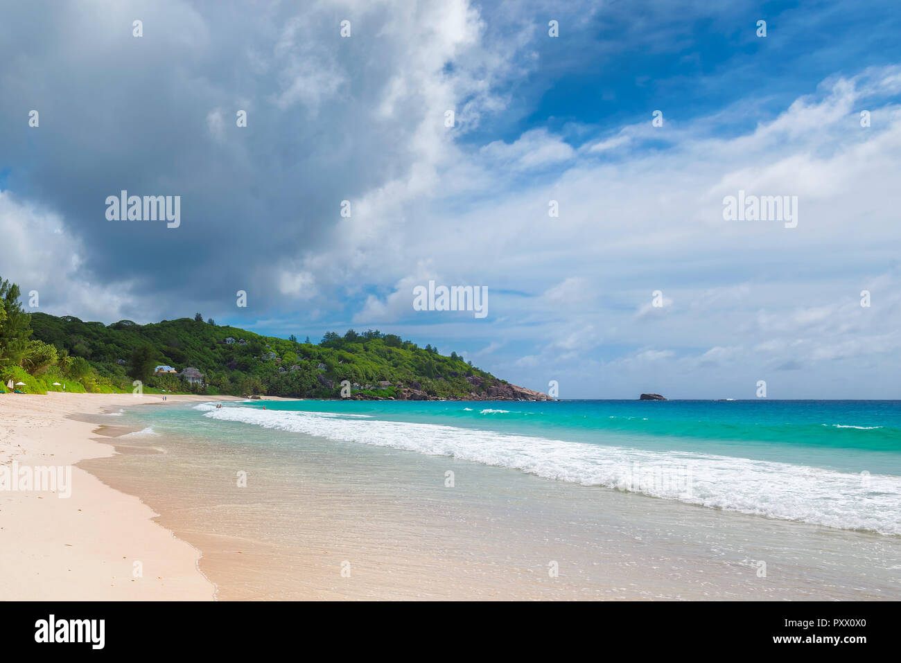 Turquoise sea scenery hi-res stock photography and images - Alamy