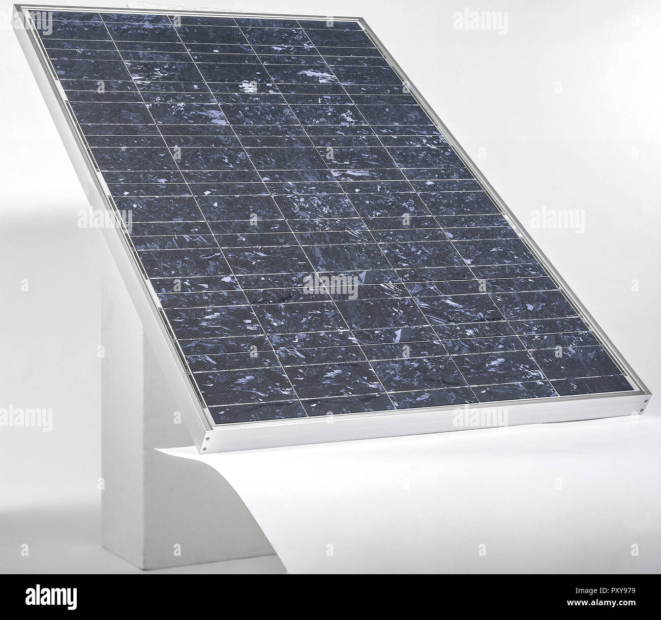 Solarmodul zur Stromerzeugung Stock Photo