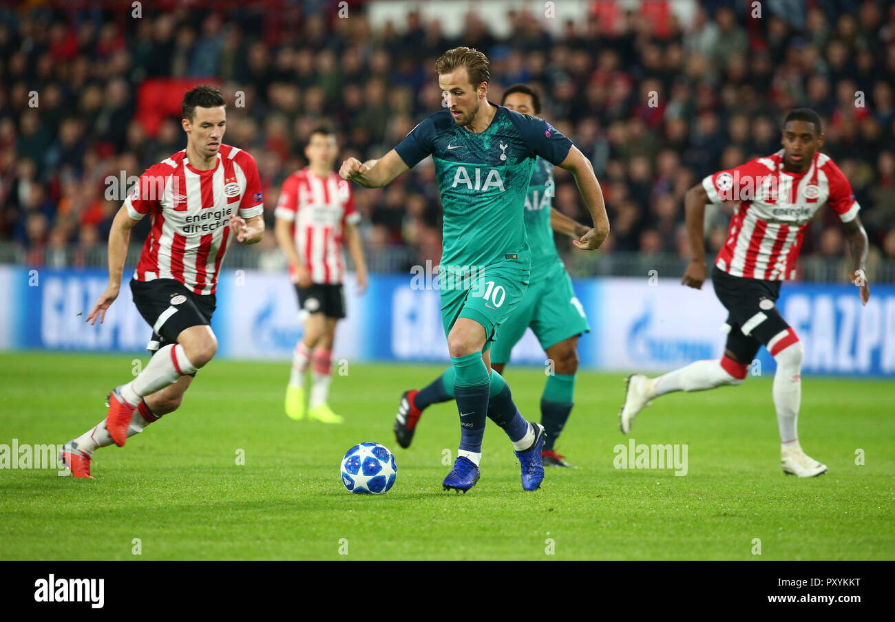 Eindhoven, Netherlands. October 24. 2018 Tottenham Hotspur's Harry Kane during UAFA Champion League Group B match between PSV Eindhoven and Tottenham Hotspur at Phillips Stadium, Eindhoven, Netherlands on 24 Oct 2018. Editorial use only, license required for commercial use. No use in betting, games or a single club/league/player publications. Credit: Action Foto Sport/Alamy Live News Stock Photo