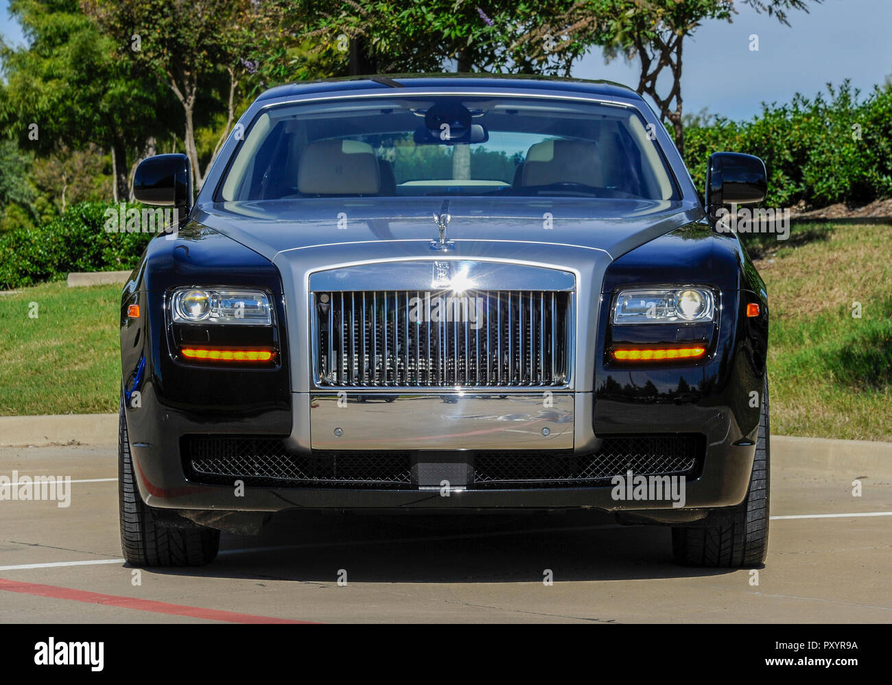 Oct 24, 2018: 2010 Rolls-Royce Ghost comes equipped with a 4.0 liter boxer 6, 520 hp in lizard green Stock Photo