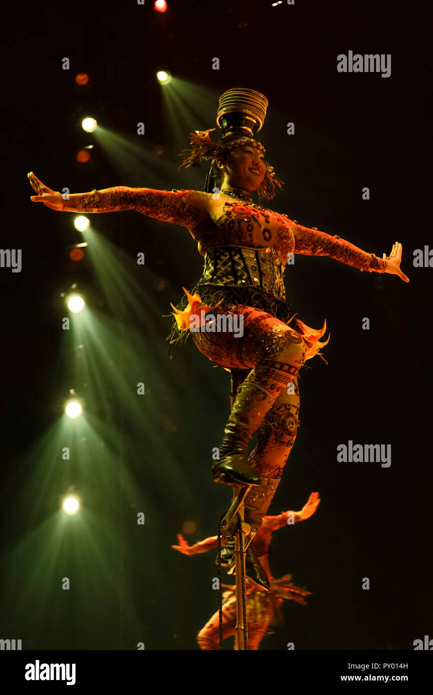 Paris, France. 24th Oct, 2018. Unicycles with Bowls, Ju Qianquian, Liu