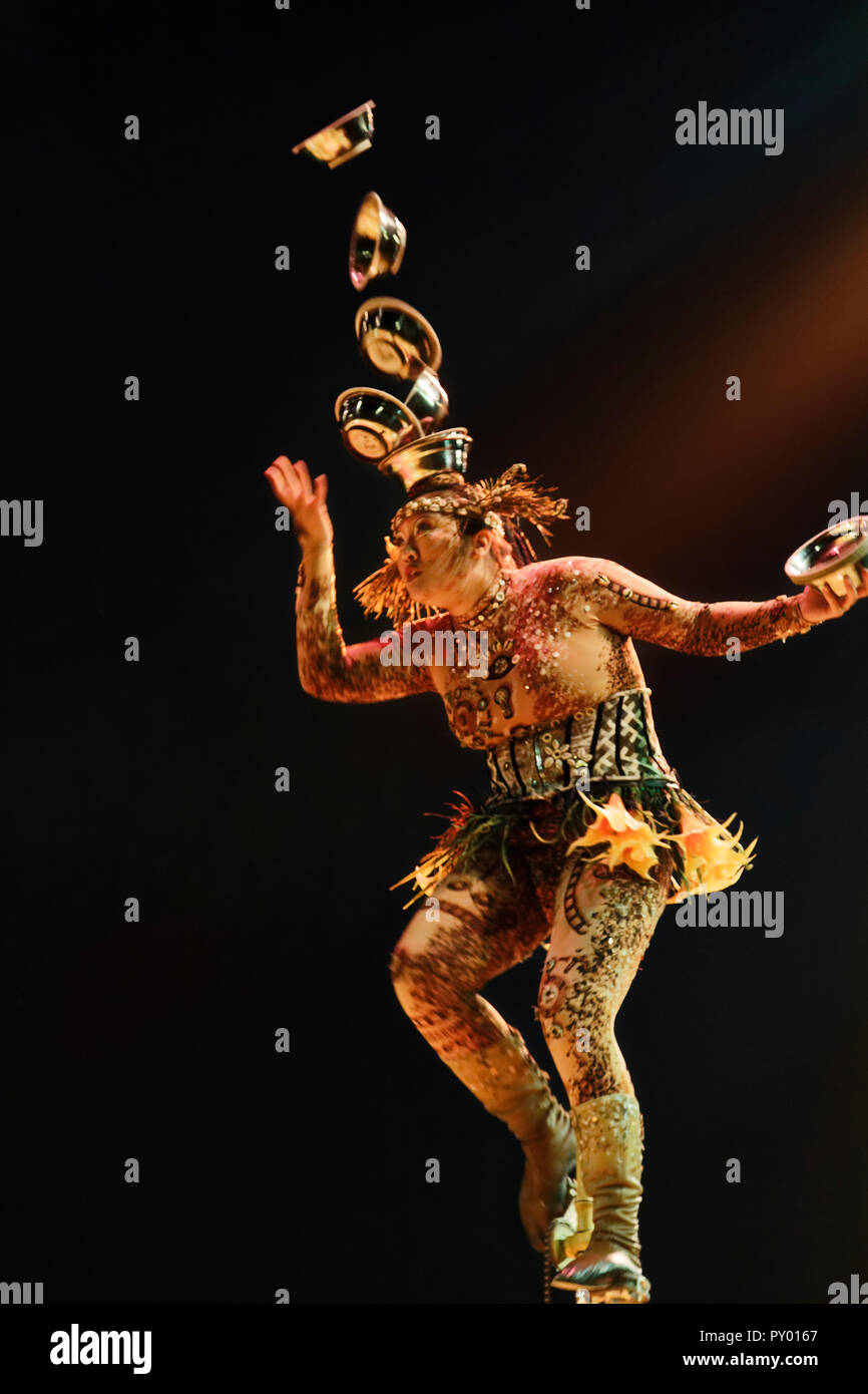 Unicycles with bowls hires stock photography and images Alamy