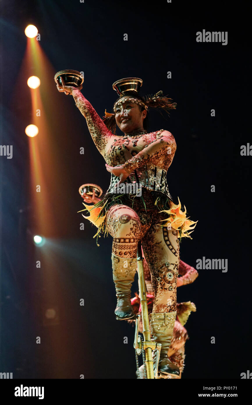 Unicycles With Bowls High Resolution Stock Photography and Images Alamy