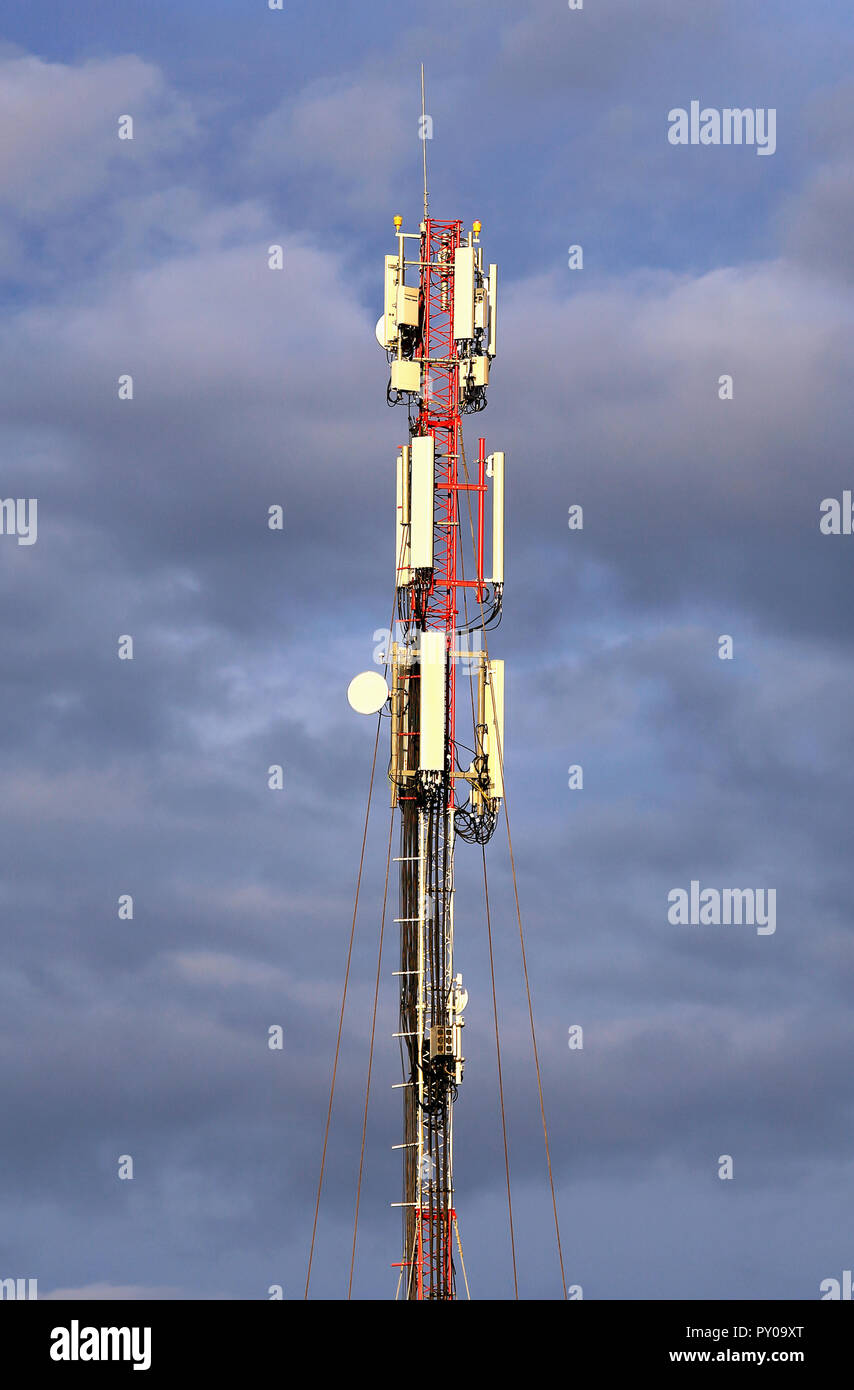 Microwave dish at communications relay station Stock Photo - Alamy