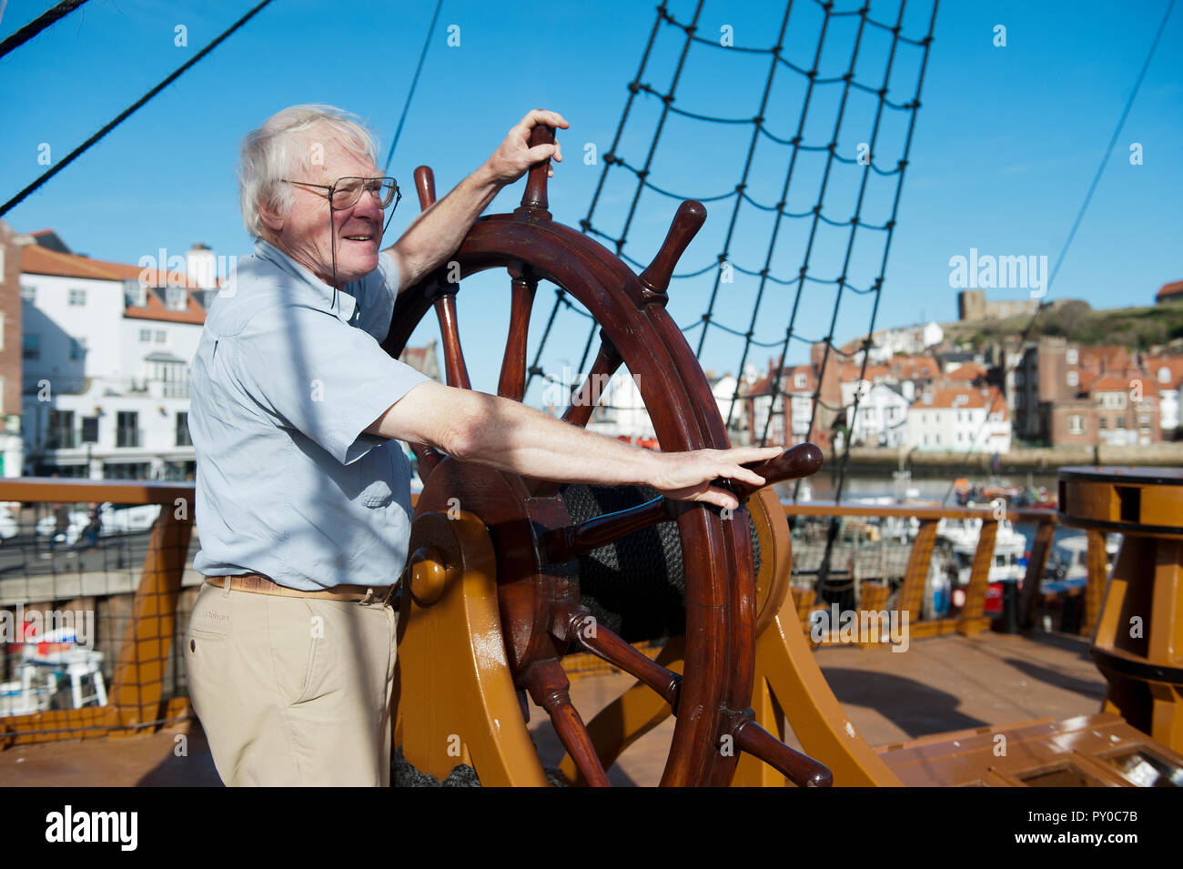 The Endeavour Experience, Whitby. Captain Cook ship Stock Photo Alamy