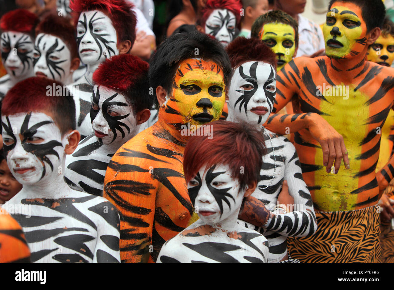 Tiger body paint-watch and download