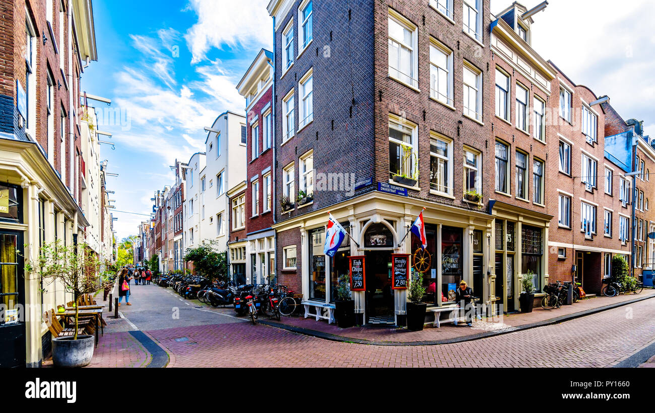 Typical street corner in the Jordaan, a well known neighborhood in the old  historic center of Amsterdam in the Netherlands Stock Photo - Alamy, image size:1300x821