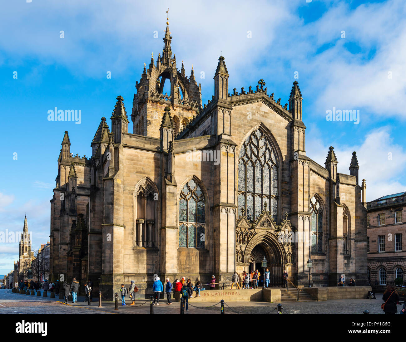 View of  St Giles Cathedral on the Royal Mile in Edinburgh Old Town, Scotland, UK Stock Photo