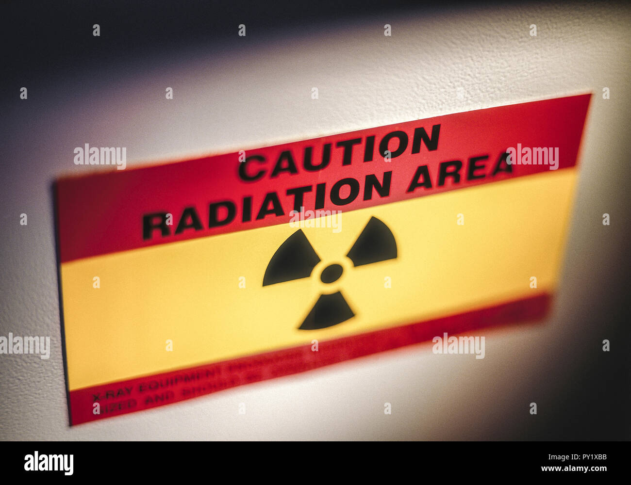 Warnschild vor Roentgenstrahlung Stock Photo