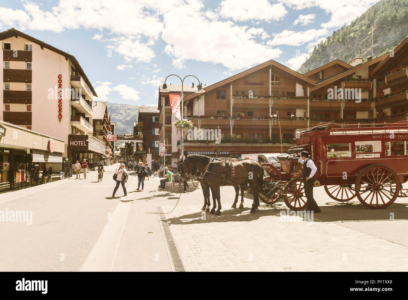 Zermatt horse carriage hires stock photography and images Alamy