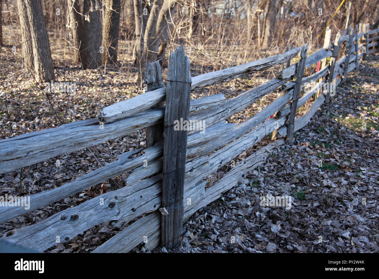 Sun setting on fence hi-res stock photography and images - Alamy