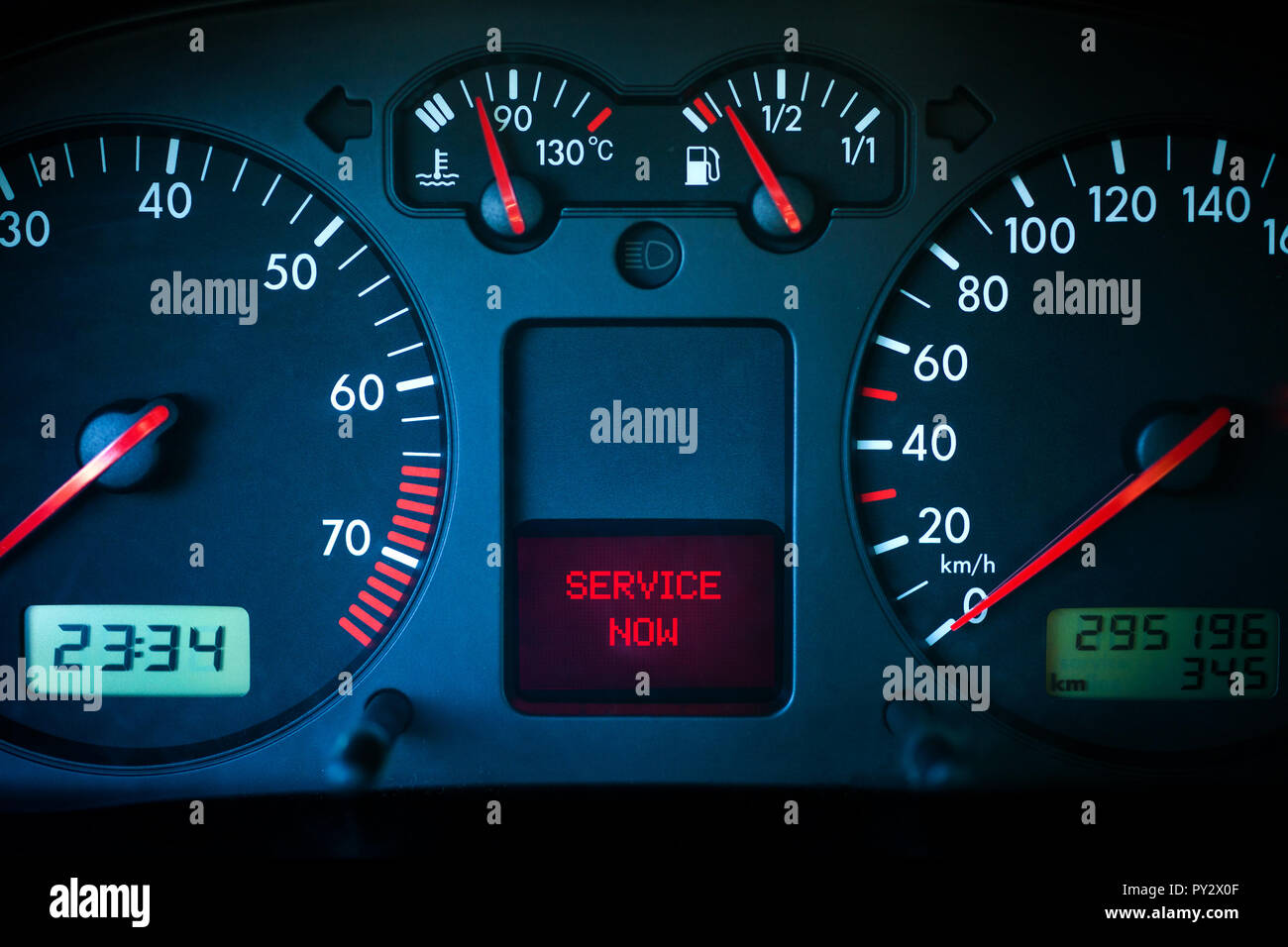Car mechanical failure Service Now Stock Photo Alamy