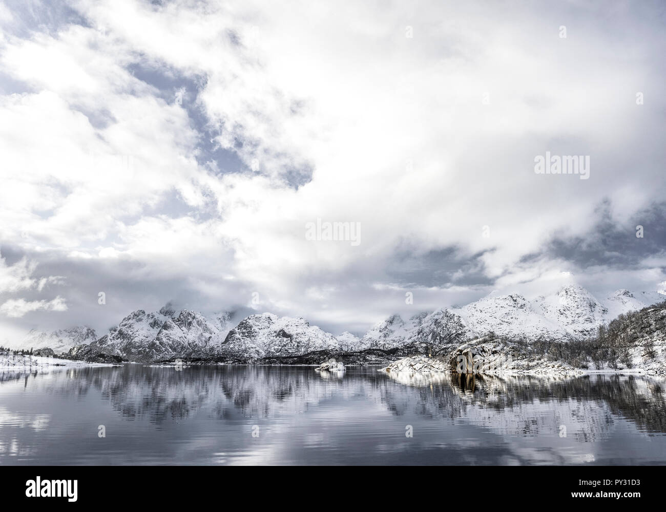 Snow reflex hi-res stock photography and images - Page 4 - Alamy