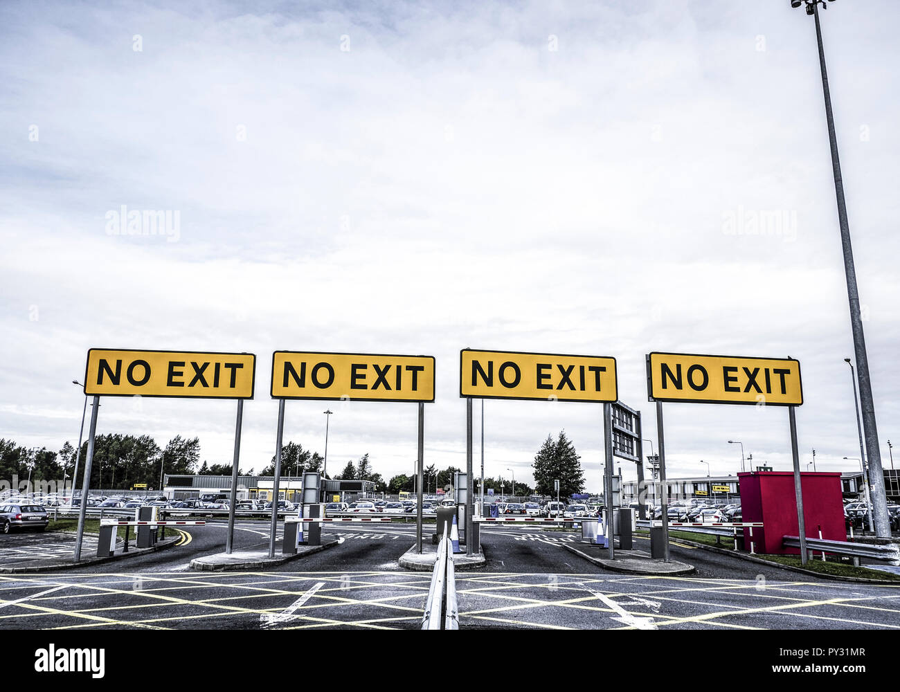 No Exit, Hinweisschilder am Flughafen Shannon, Irland Stock Photo