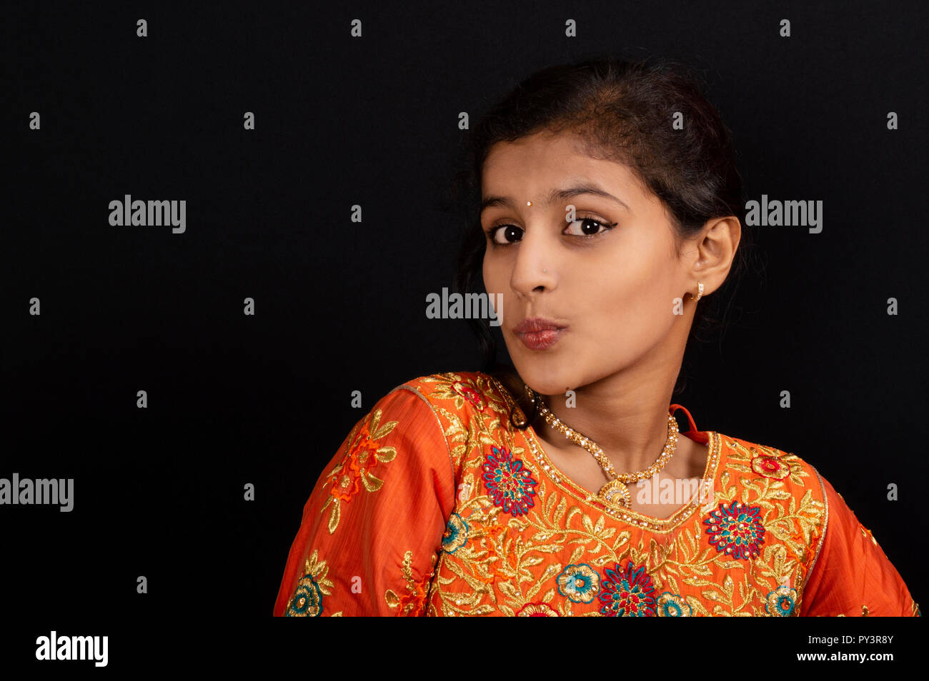 Pursing lips hires stock photography and images Alamy