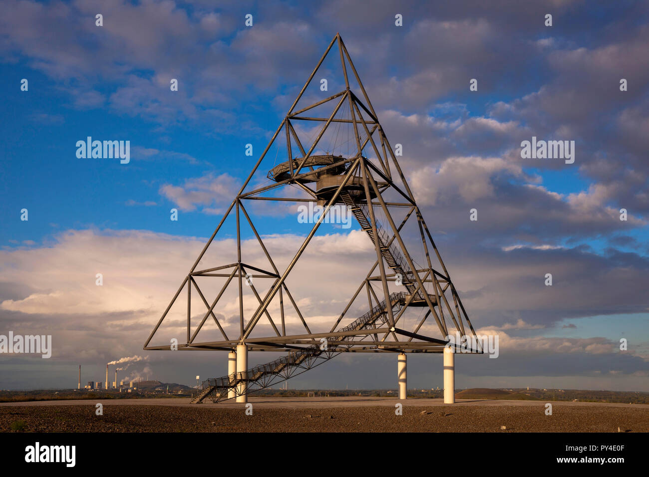 the walkable tetrahedron on the heap Emscherblick, 50 meter high ...
