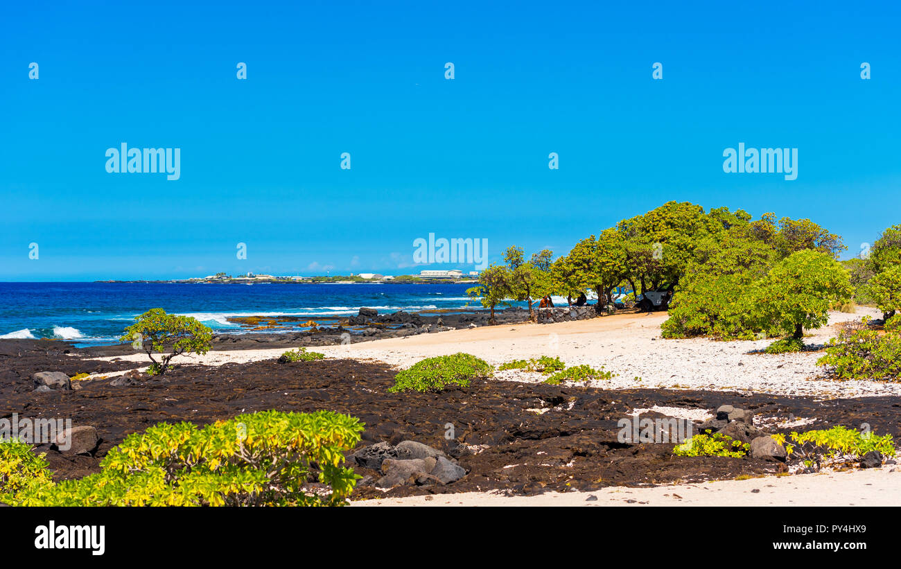 Idyllic tropical beach hawaii hi-res stock photography and images - Alamy