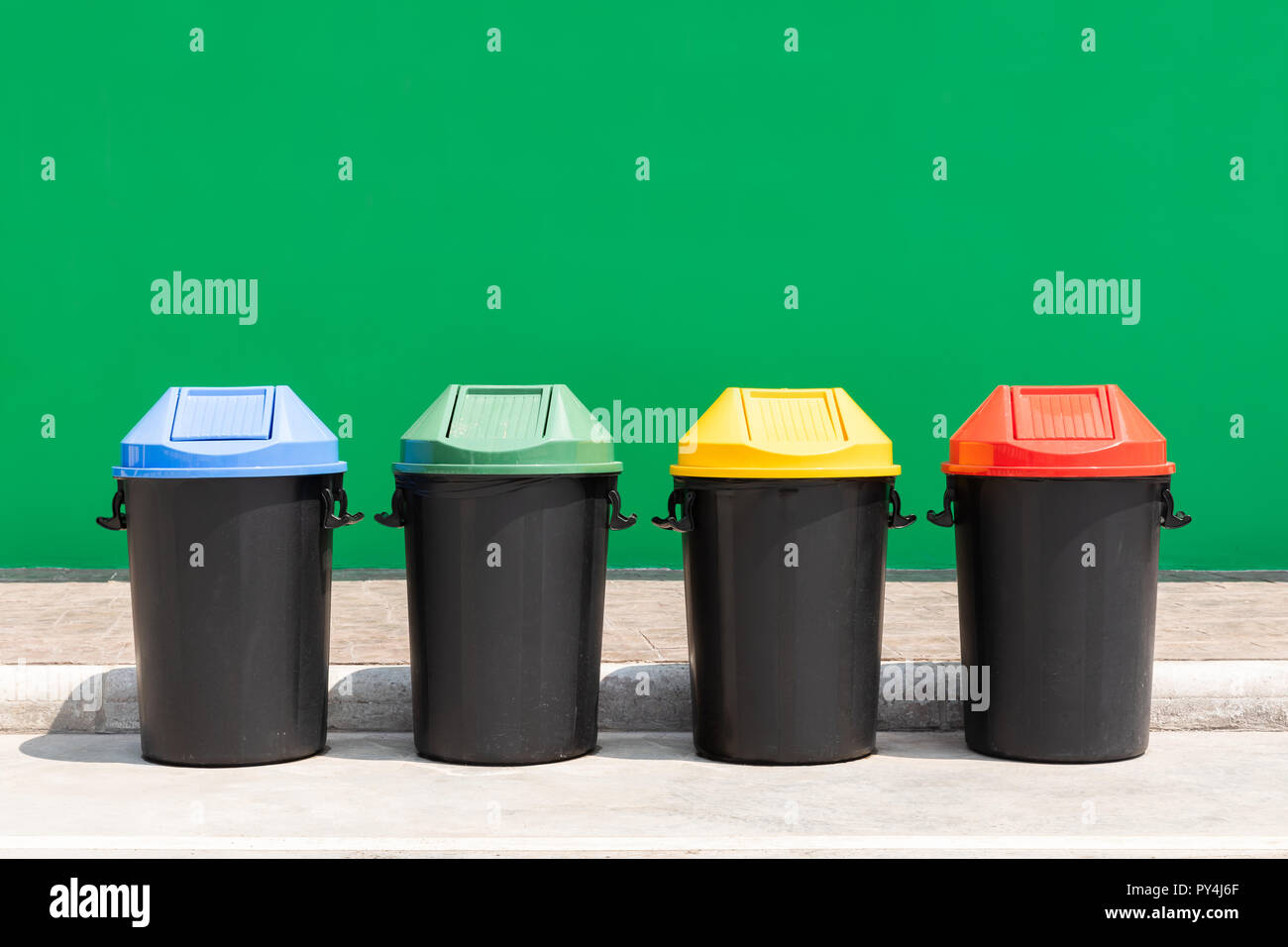 Blue Green Yellow Red Color Plastic Recycle Bin Outdoor For Waste