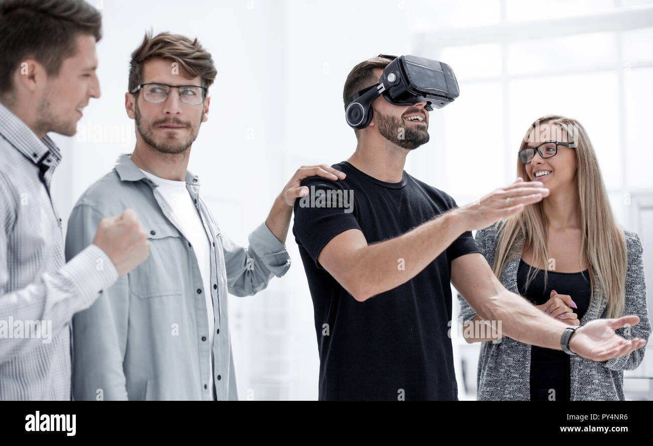 man wearing virtual reality glasses Stock Photo - Alamy