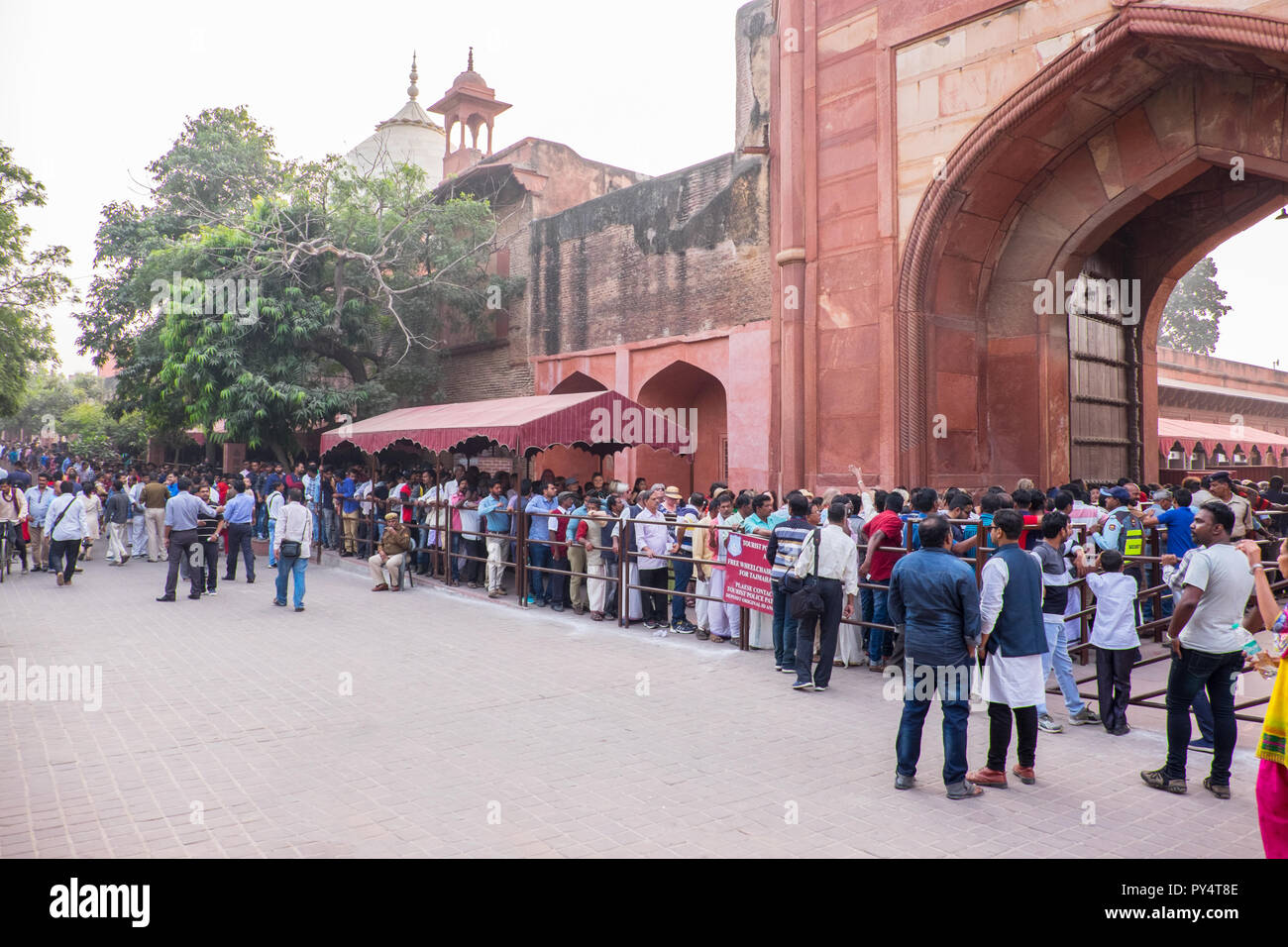 The Indian queue to enter the Taj Mahal, India Stock Photo Alamy