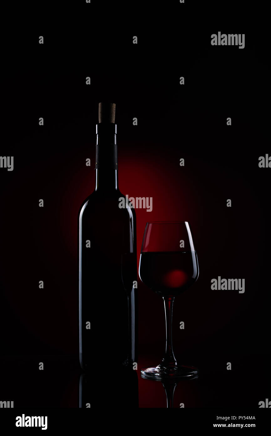 Half full wine glass hi-res stock photography and images - Alamy