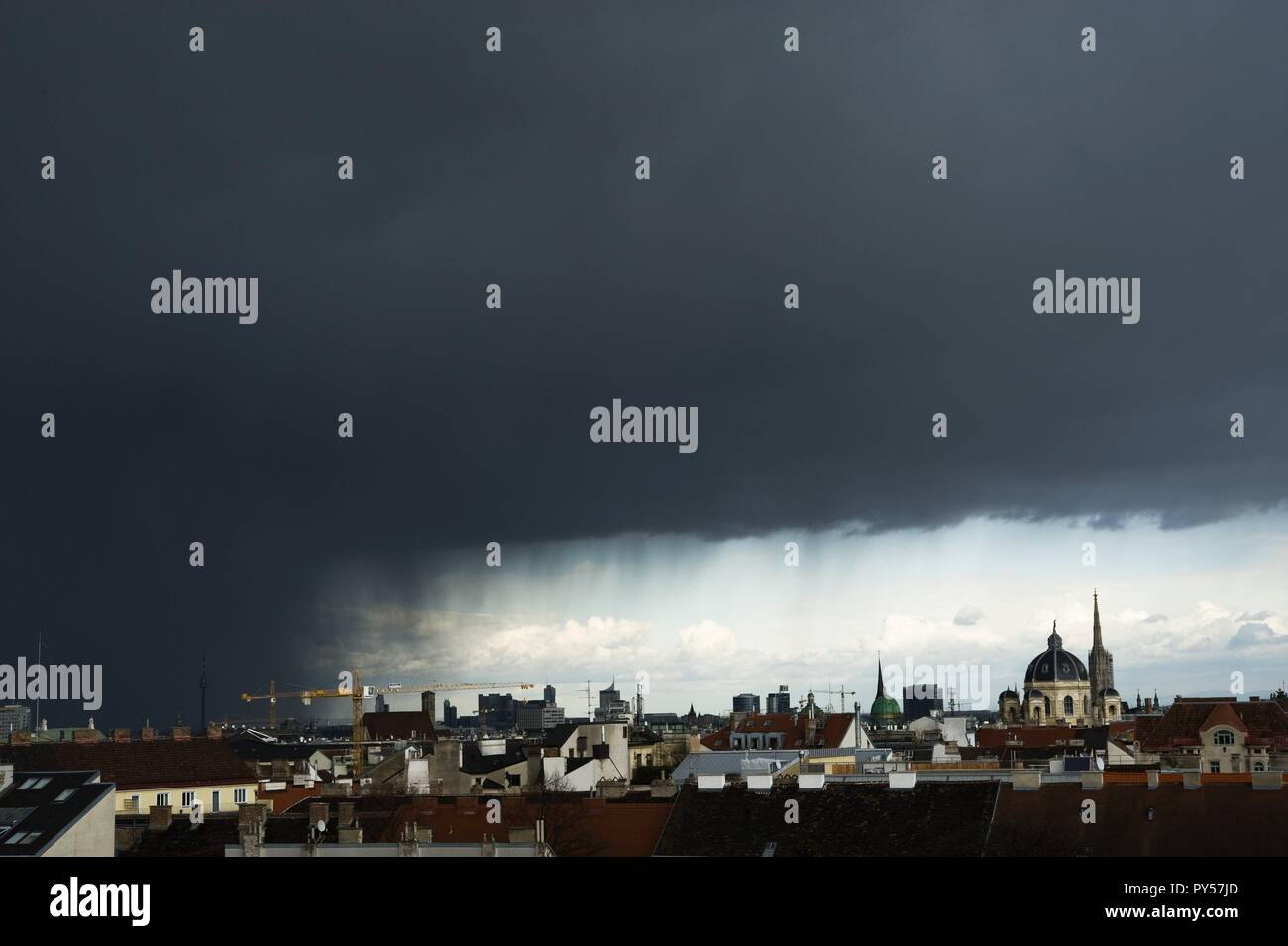 Wien, Stadtpanorama, Gewitter - Vienna, Panorama, Thunderstorm Stock Photo