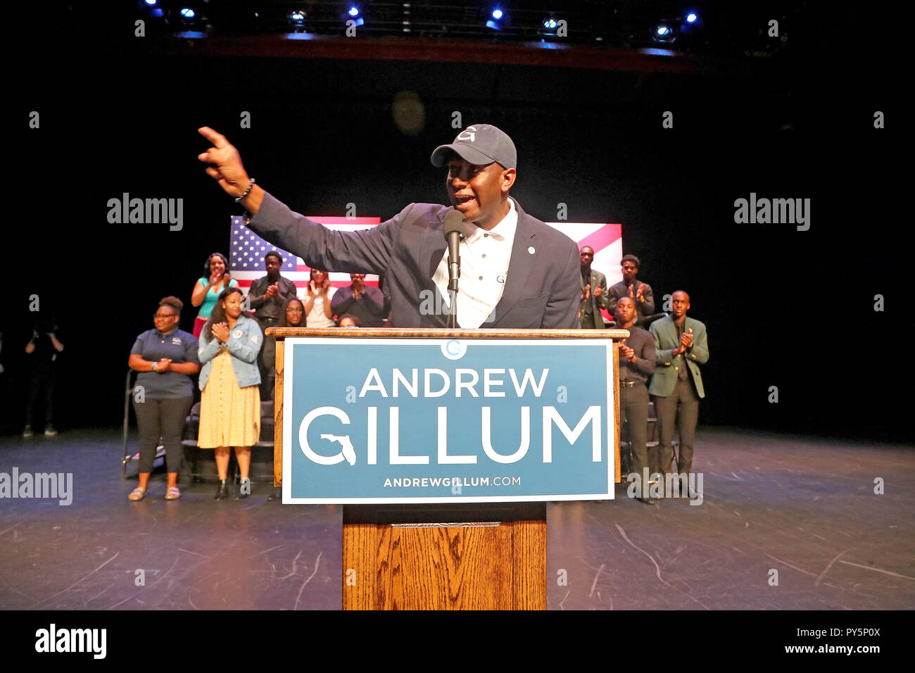 Boca Raton, FL, USA. 25th Oct, 2018. Democratic candidate for governor Andrew Gillum appears at Florida Atlantic University -- so far Palm Beach County's poorest performing early voting site -- to encourage early voting Thursday October 25, 2018. Mike Stocker/South Florida Sun-Sentinel Credit: Sun-Sentinel/ZUMA Wire/Alamy Live News Stock Photo