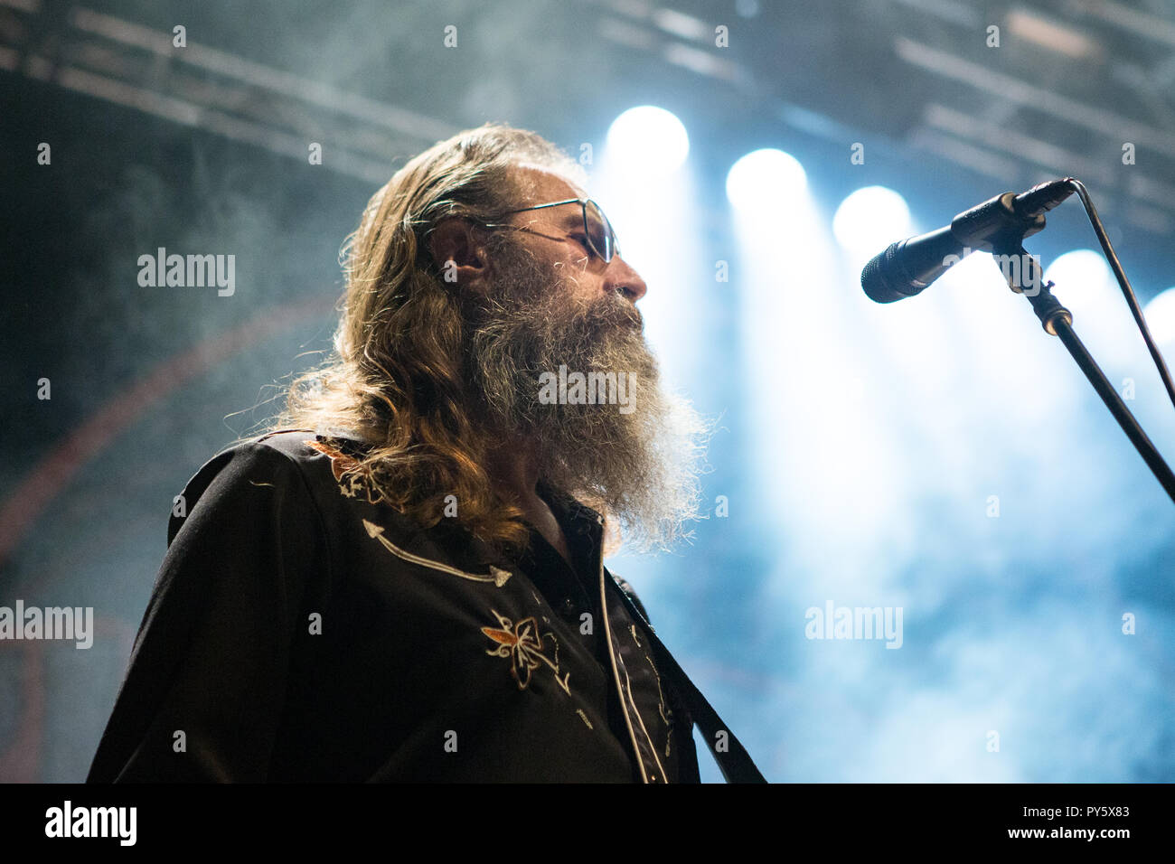 Norway, Oslo - October 25, 2018. The American southern rock band Blackberry Smoke performs live concert at Sentrum Scene in Oslo. Here bass player Richard Turner is seen live on stage. (Photo credit: Gonzales Photo - Per-Otto Oppi). Credit: Gonzales Photo/Alamy Live News Stock Photo