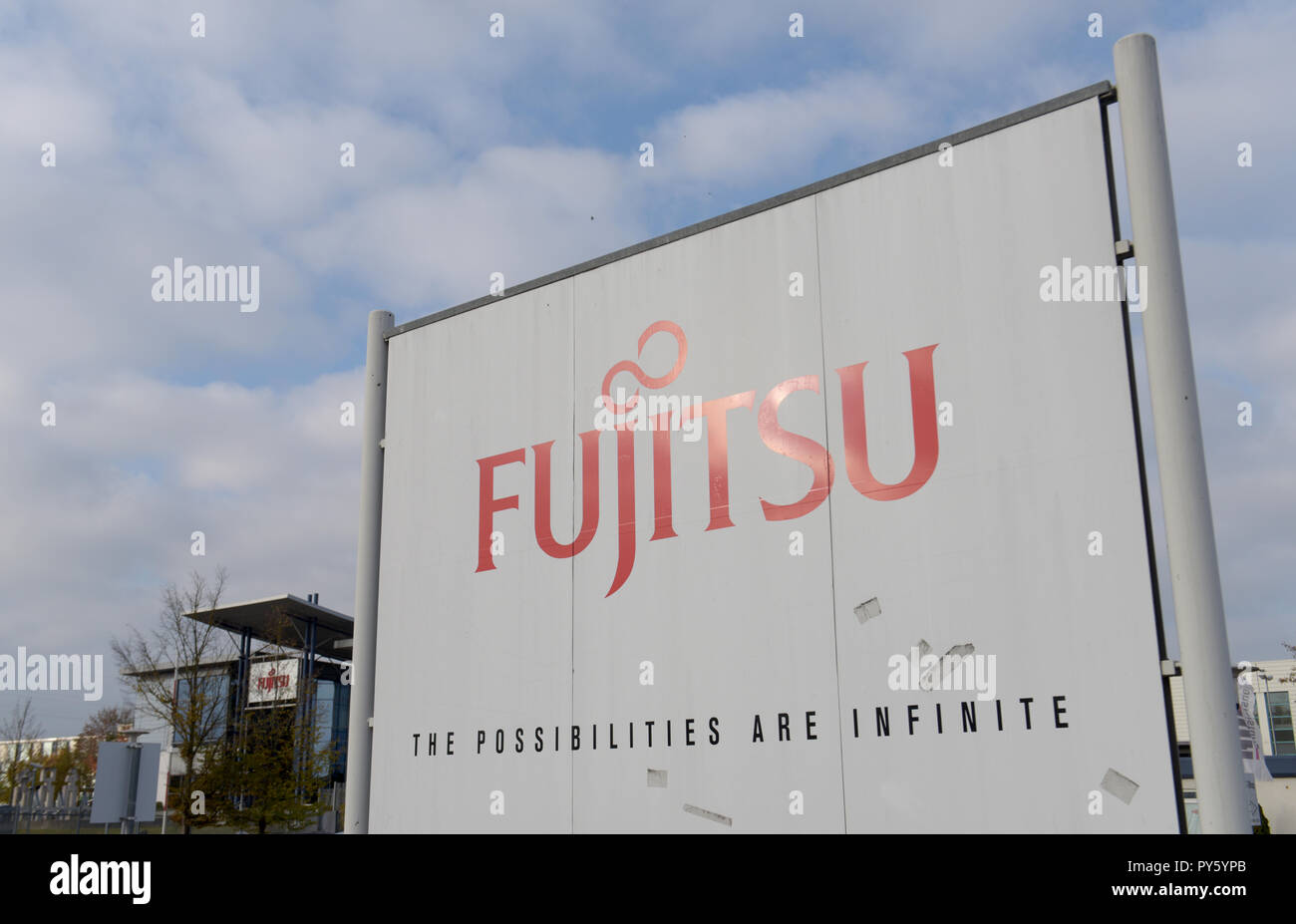 26 October 2018, Bavaria, Augsburg: In front of the Fujitsu factory ...