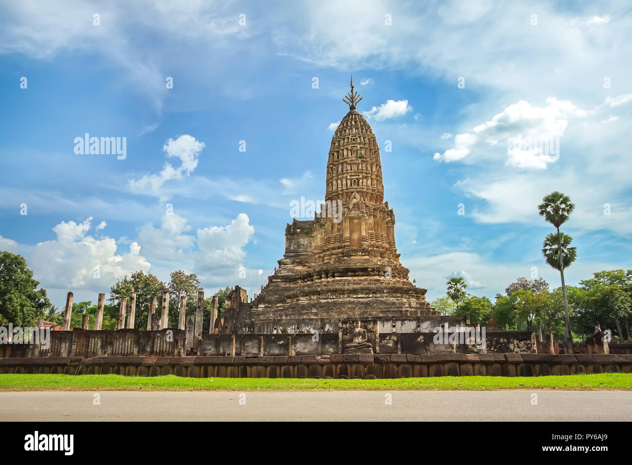 Wat Phra Si Ratana Mahathat in Si Satchanalai Historical Park, Sukhothai province, Thailand. Stock Photo