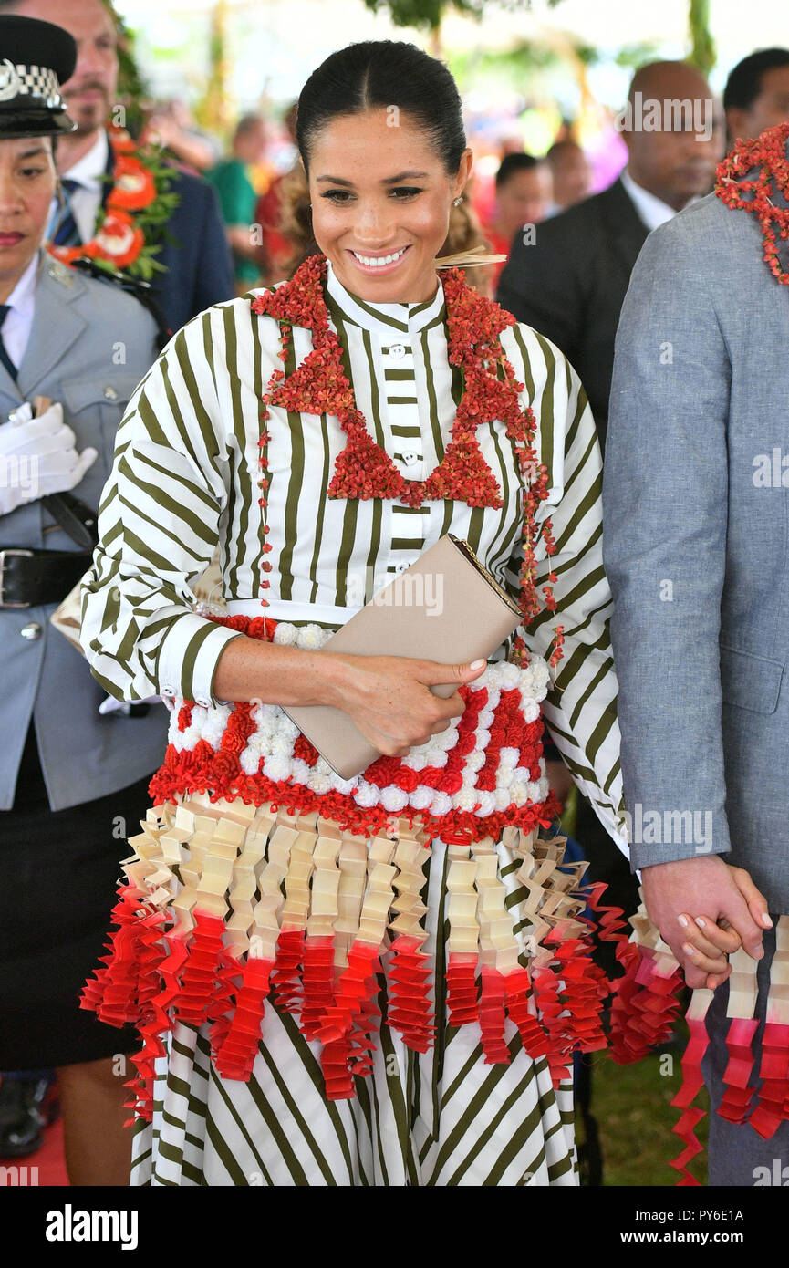 Tongan traditional dress hires stock photography and images Alamy