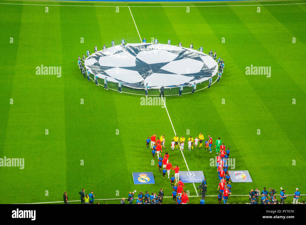 Real Madrid-Victoria Plzen football match, footballers going into the field. Champions League, Santiago Bernabeu stadium, Madrid, Spain. Stock Photo