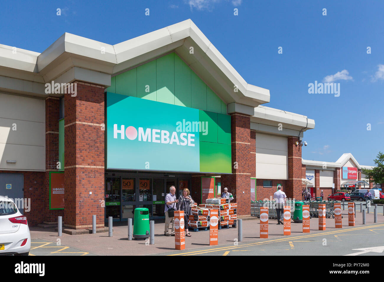 Warrington branch of Homebase is now being used as a Clearance Outlet Stock Photo