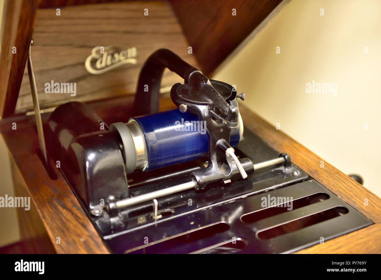 Hand cranked Edison Amberola Cylinder Player Phonograph (about 1915-20) in Antique Wireless Museum, Bloomfield NY, USA. Stock Photo