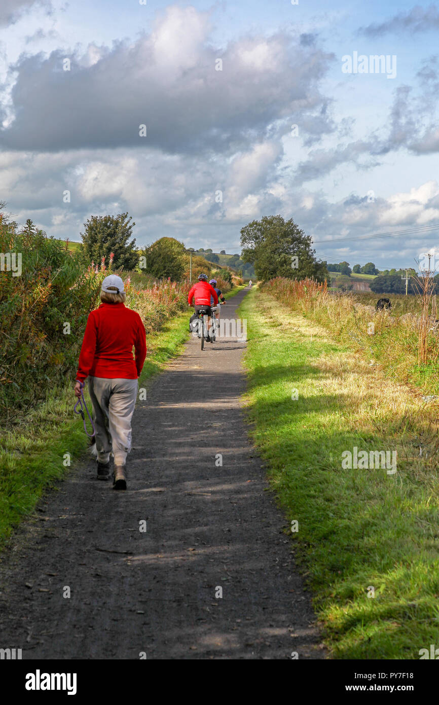 Cyclists and walkers on the High Peak Trail, Derbyshire, England, UK, Stock Photo