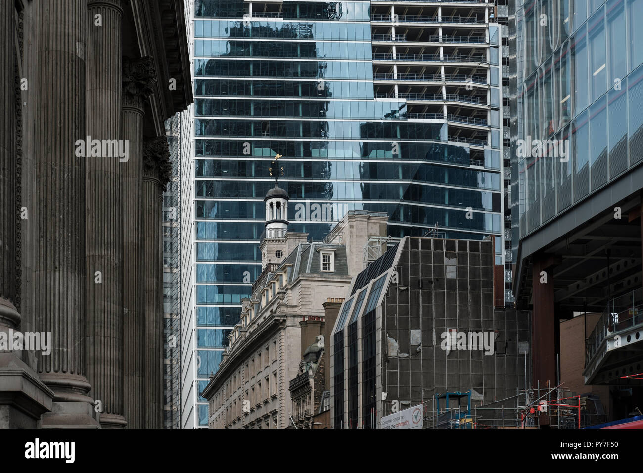 Old new building city of london hi-res stock photography and images - Alamy