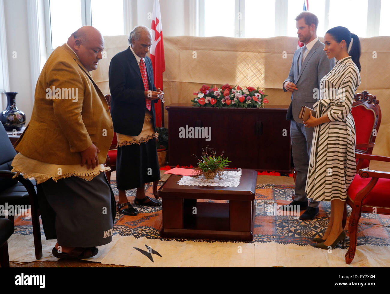 The Duke and Duchess of Sussex meeting with Tongan prime minister Akilisi  Pohiva and his cabinet on the second day of the royal couple's visit to  Tonga Stock Photo - Alamy
