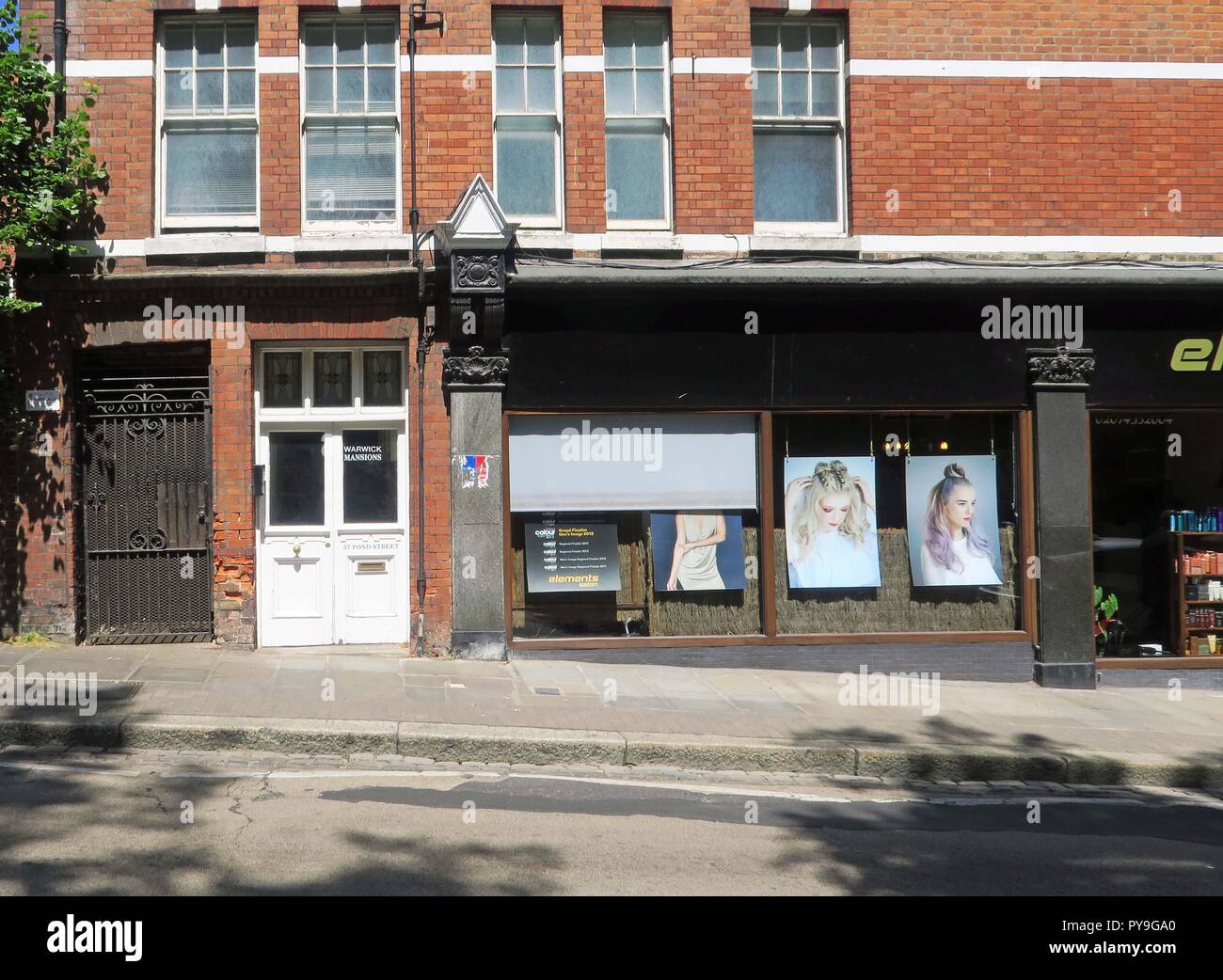 George Orwell Lived at 37 pond st and 1 south end green road nw3  in flat 3 Warwick Manisons  1934/5 while he worked in a book shop below  called Book Lovers Corner and is now  the site of the Restaurant Le Pain Quotidien where there is a plaque to George Orwell Stock Photo