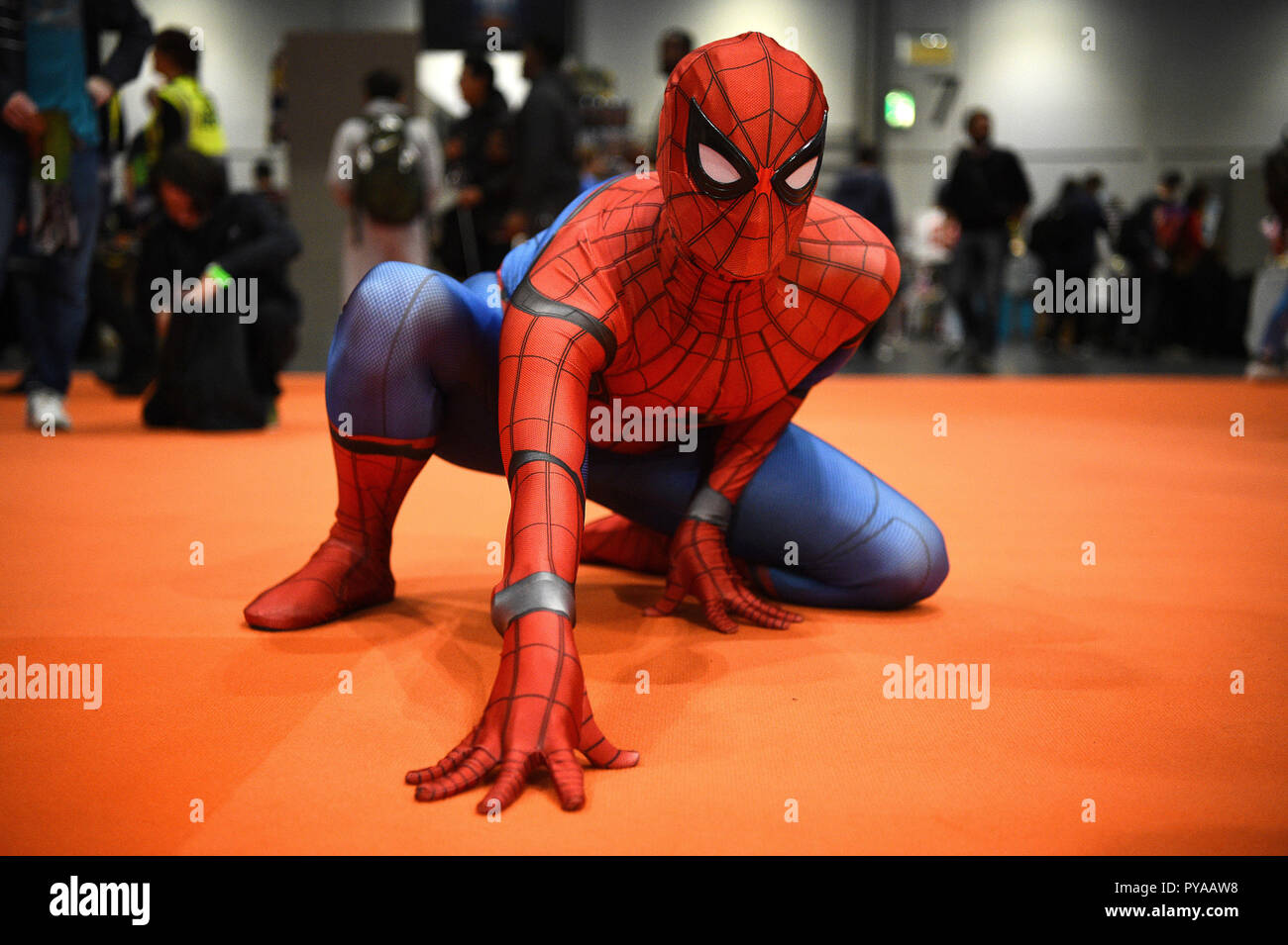 Spiderman costumes hi-res stock photography and images - Alamy