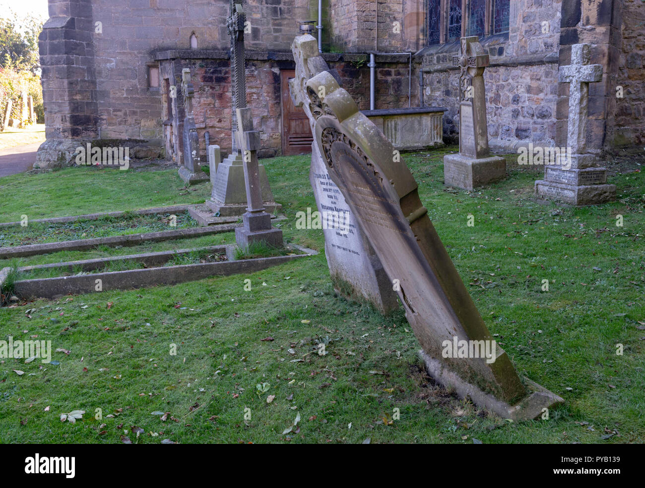Wonky headstones hi-res stock photography and images - Alamy