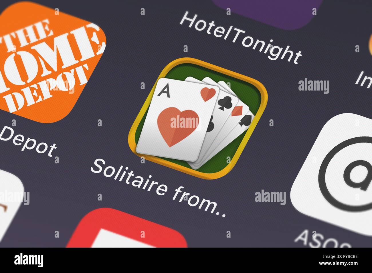Solitaire from playsimple hi-res stock photography and images - Alamy